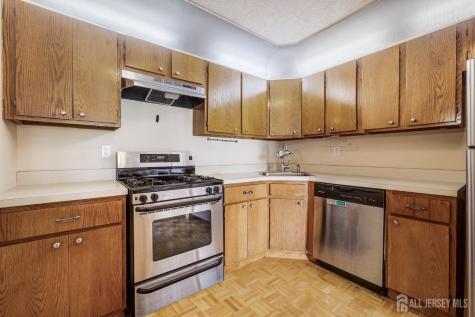 407 Lancaster Court Piscataway NJ 08854