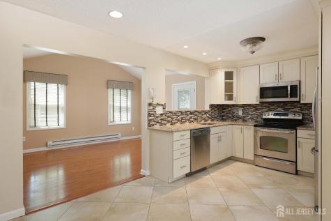 362 Union Drive Monroe NJ 08831