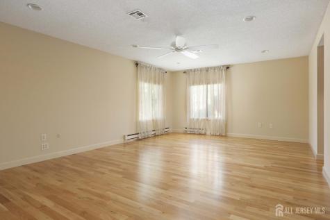 362 Union Drive Monroe NJ 08831