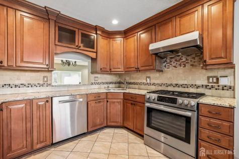 293 Bromley Place East Brunswick NJ 08816