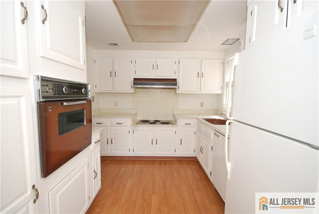 220 Manchester Lane Monroe NJ 08831