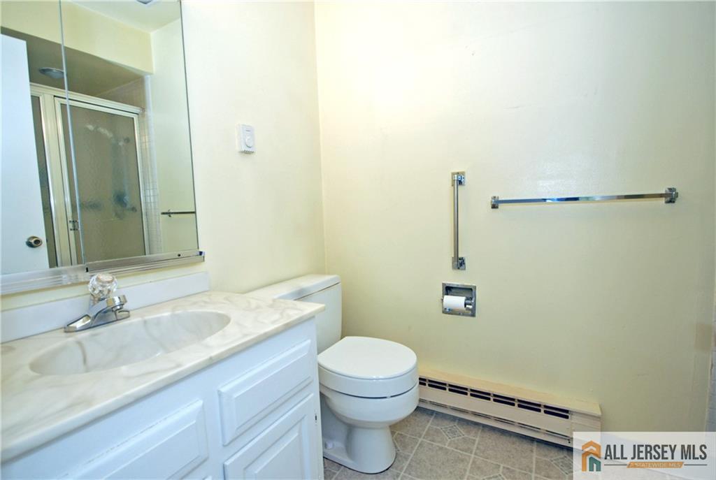 220 Manchester Lane Monroe NJ 08831