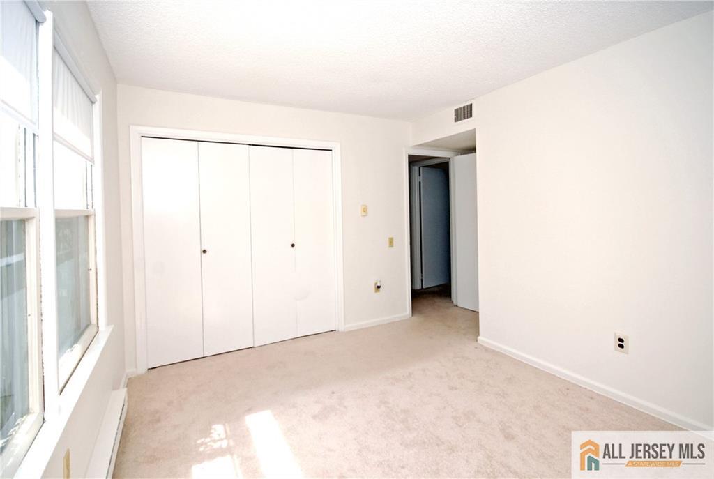 220 Manchester Lane Monroe NJ 08831