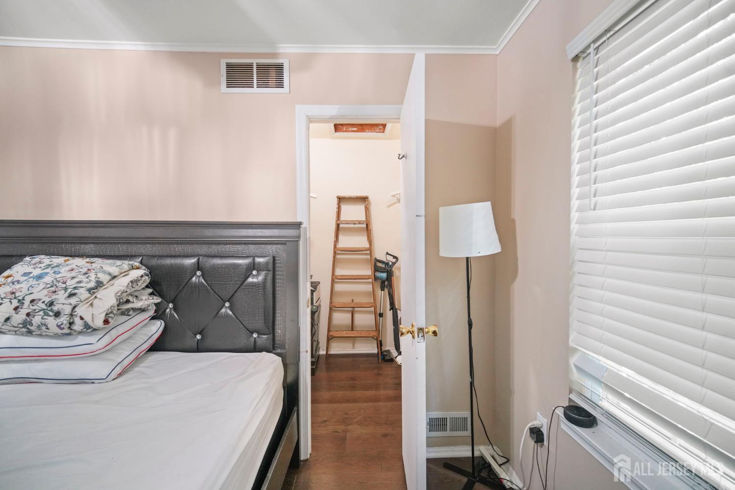 354 N Mcdowell Drive East Brunswick NJ 08816