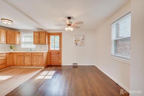 109 Newman Street Metuchen NJ 08840