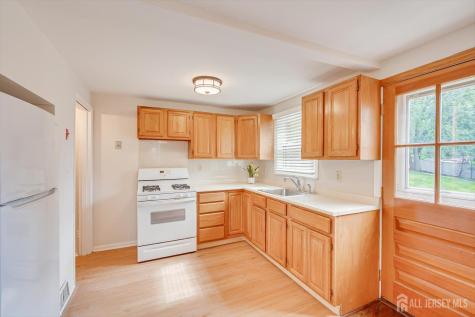 109 Newman Street Metuchen NJ 08840