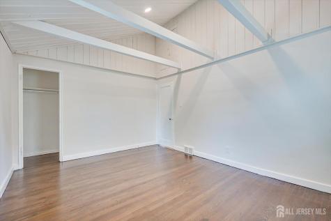 109 Newman Street Metuchen NJ 08840