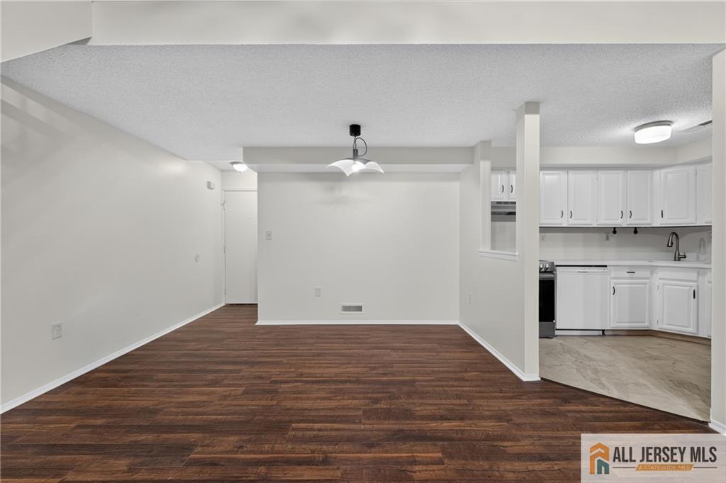 2204 Aspen Drive Plainsboro NJ 08536