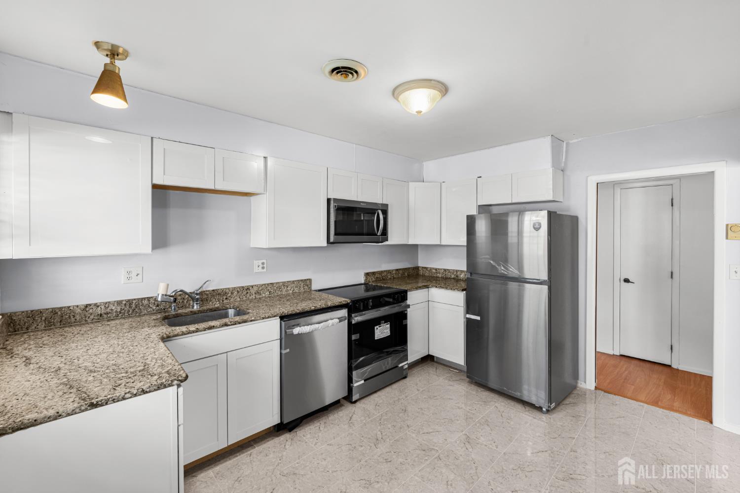 106 Buckingham Drive Manchester NJ 08759