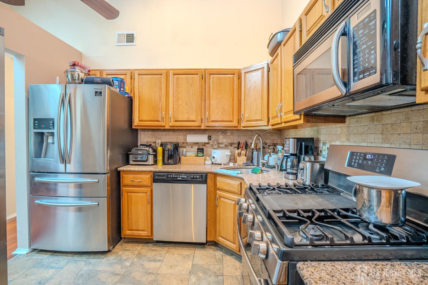 45 Amethyst Way Franklin NJ 08823