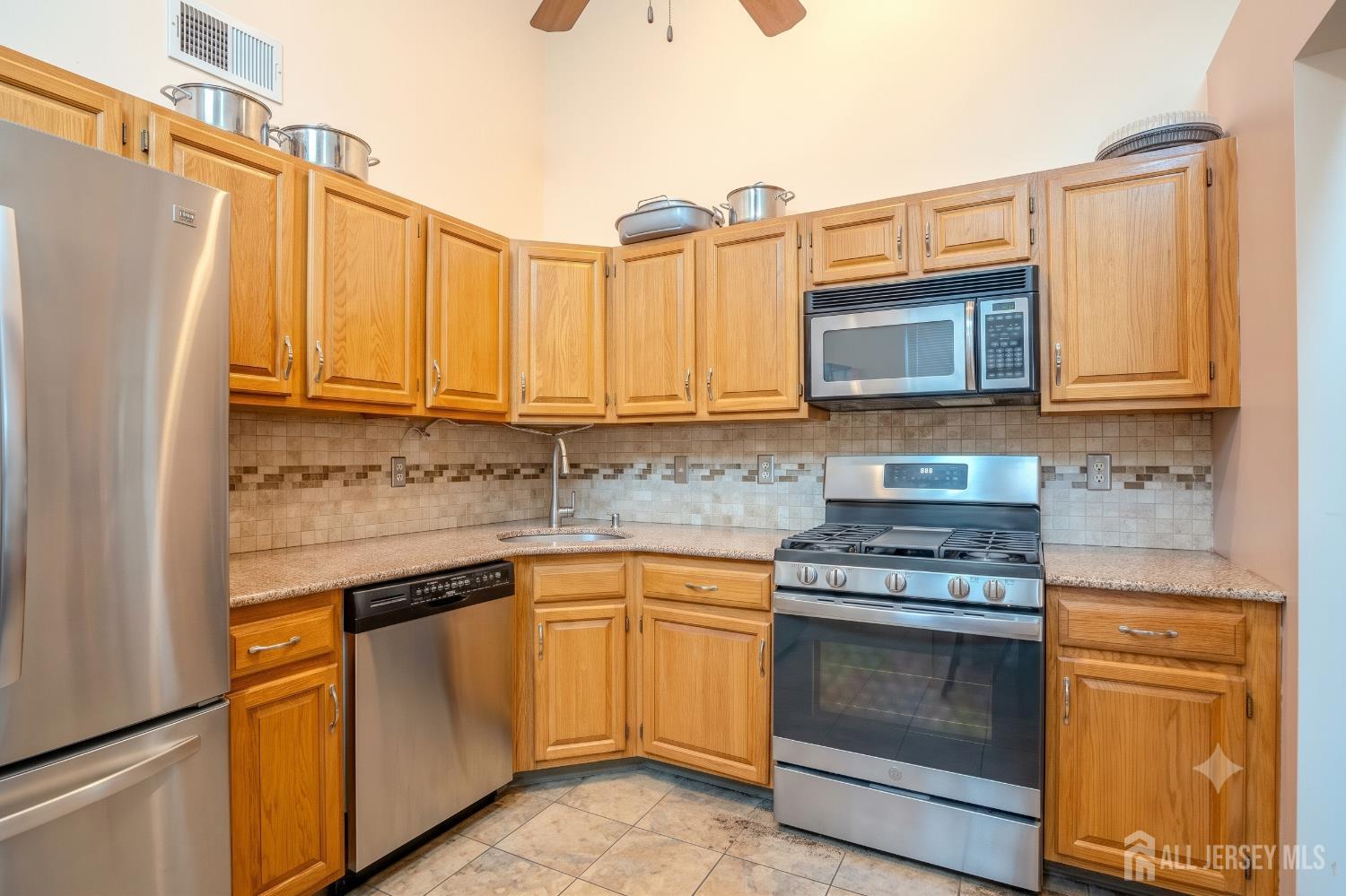 45 Amethyst Way Franklin NJ 08823