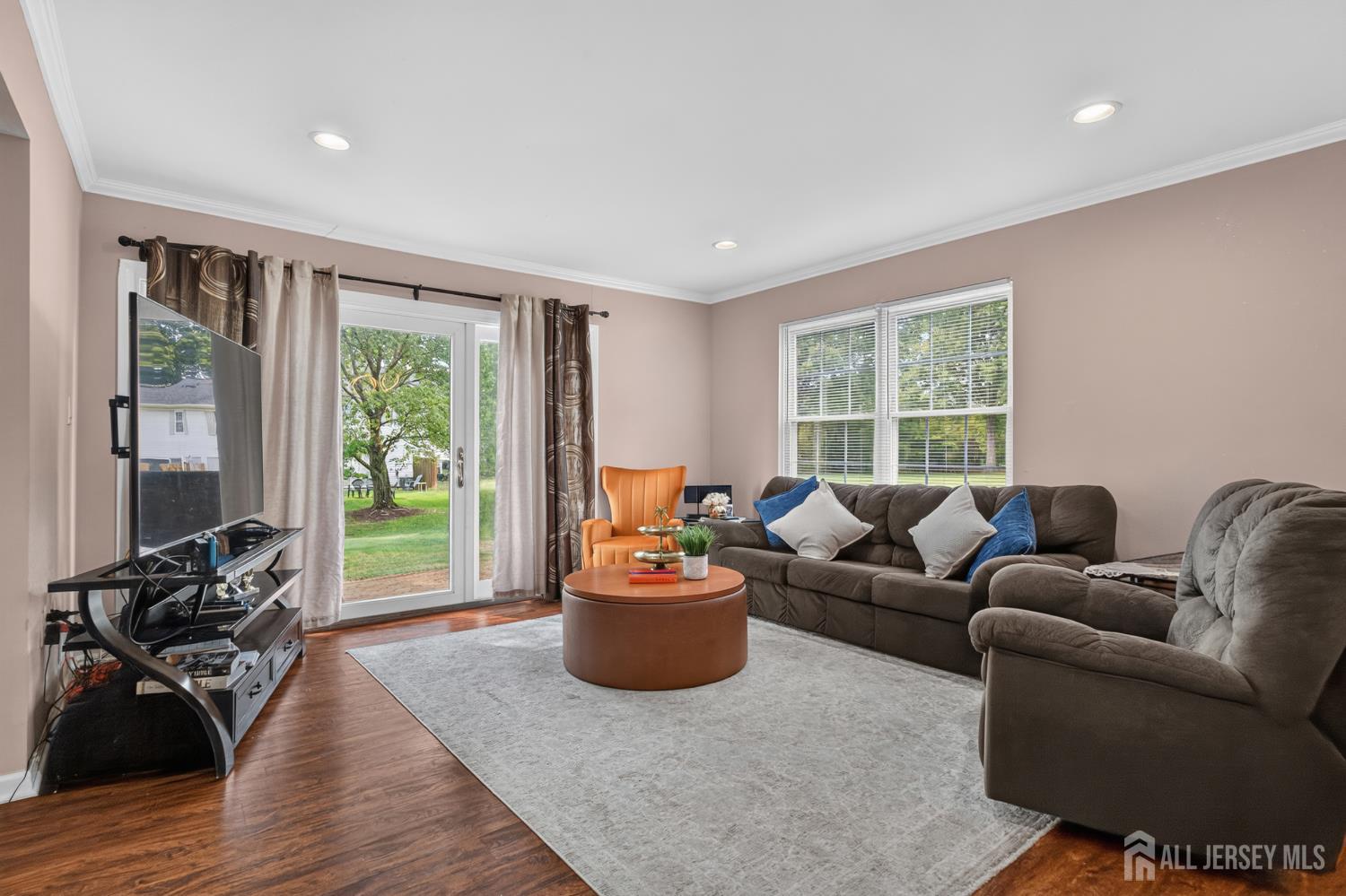 390 Mcdowell Drive East Brunswick NJ 08816