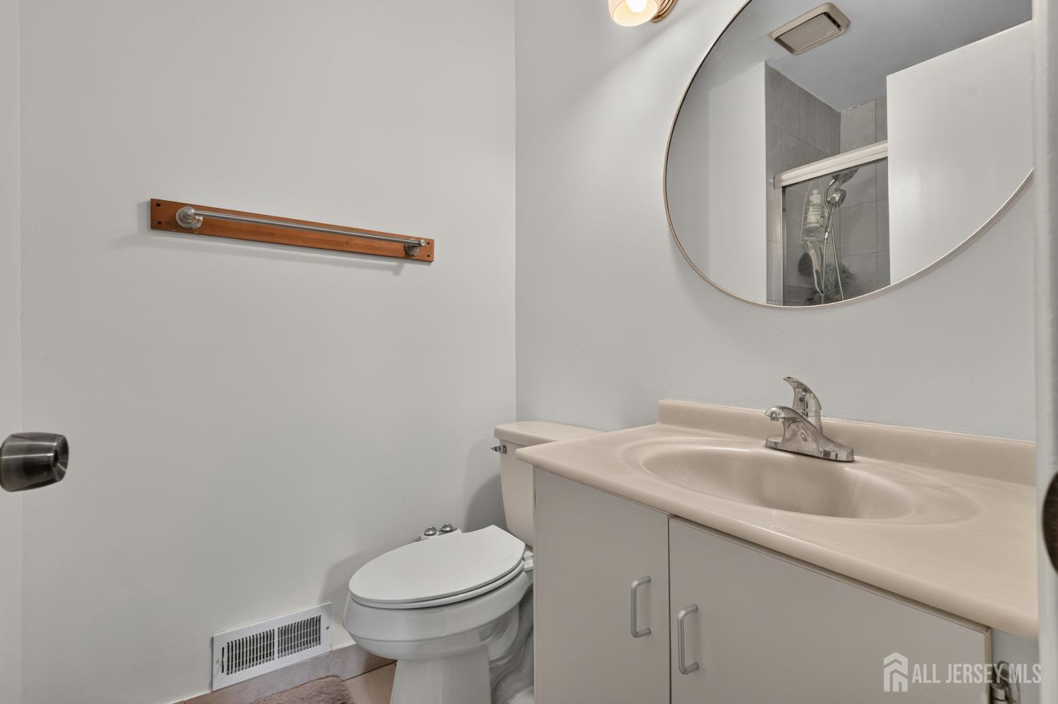390 Mcdowell Drive East Brunswick NJ 08816