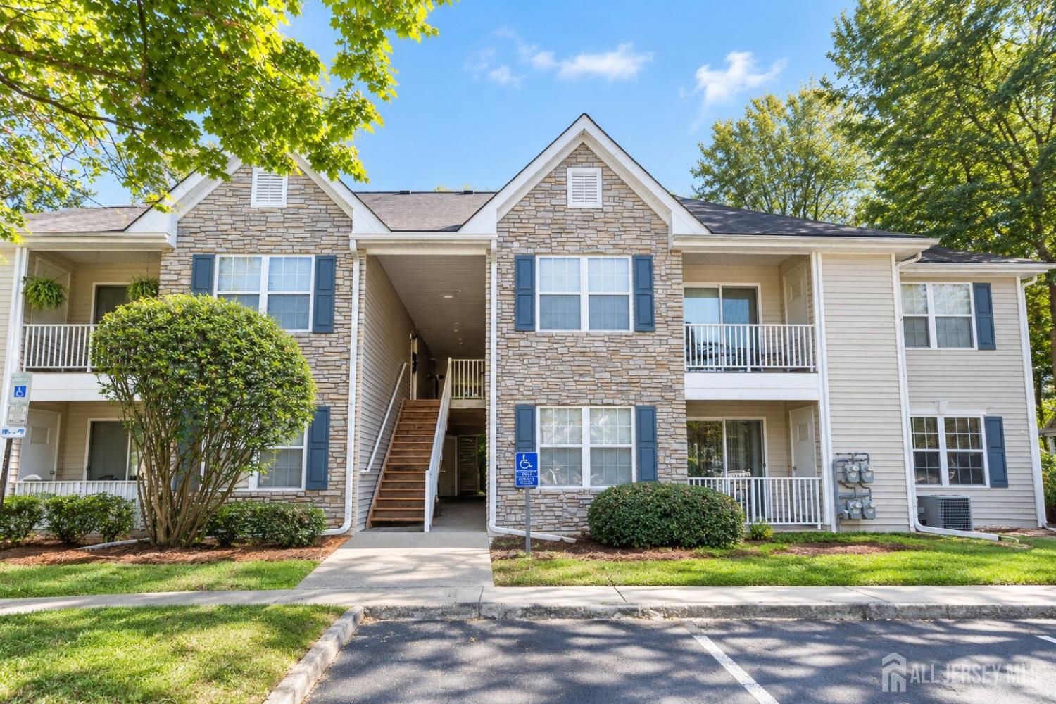 804 Wedgewood Circle Middletown NJ 07718