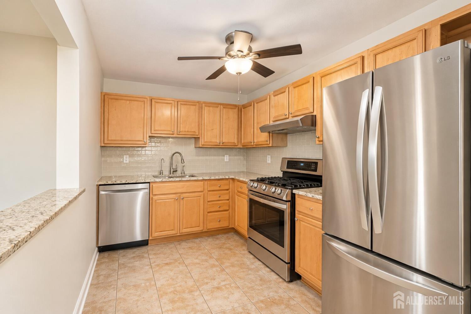 804 Wedgewood Circle Middletown NJ 07718