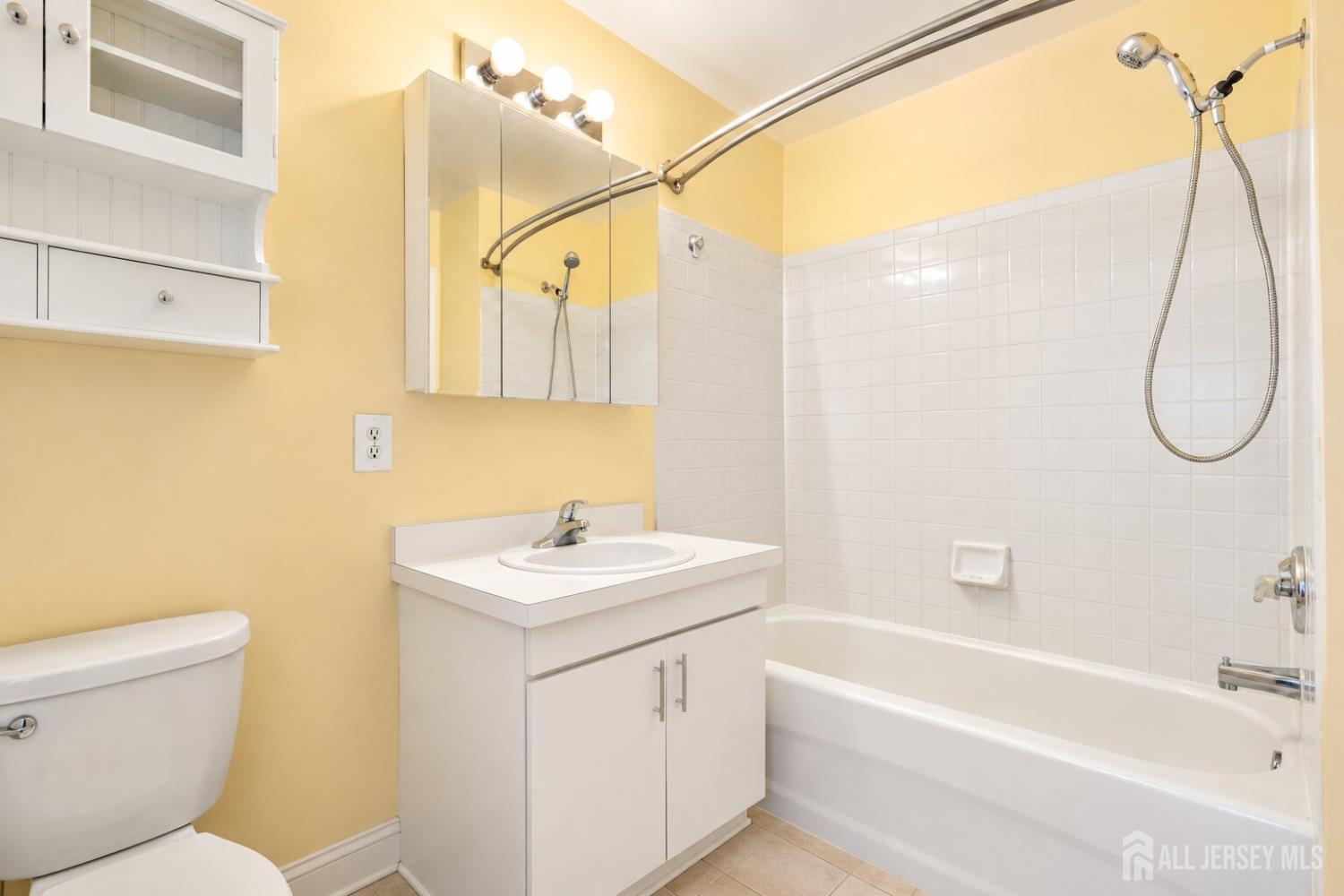 804 Wedgewood Circle Middletown NJ 07718
