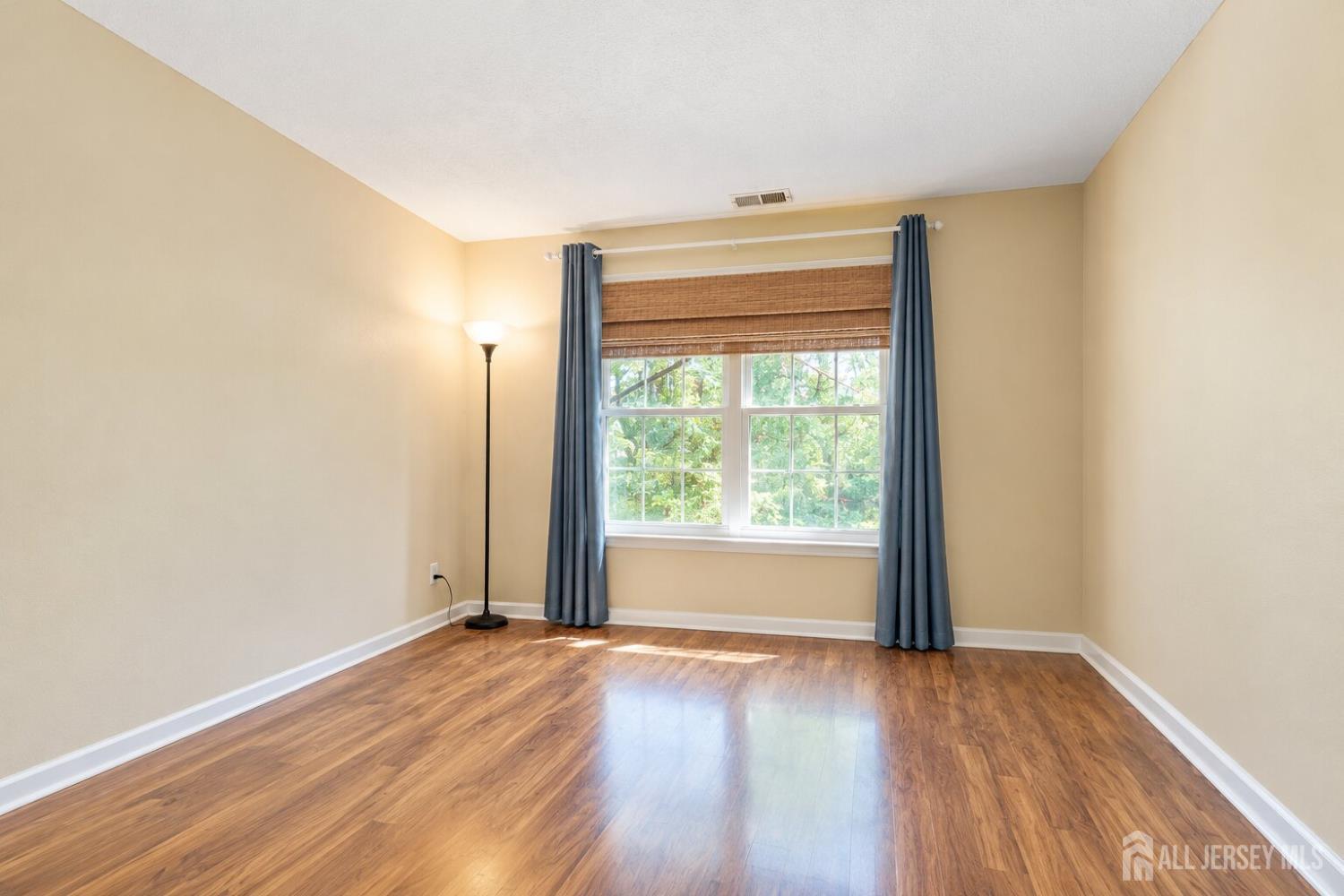 804 Wedgewood Circle Middletown NJ 07718