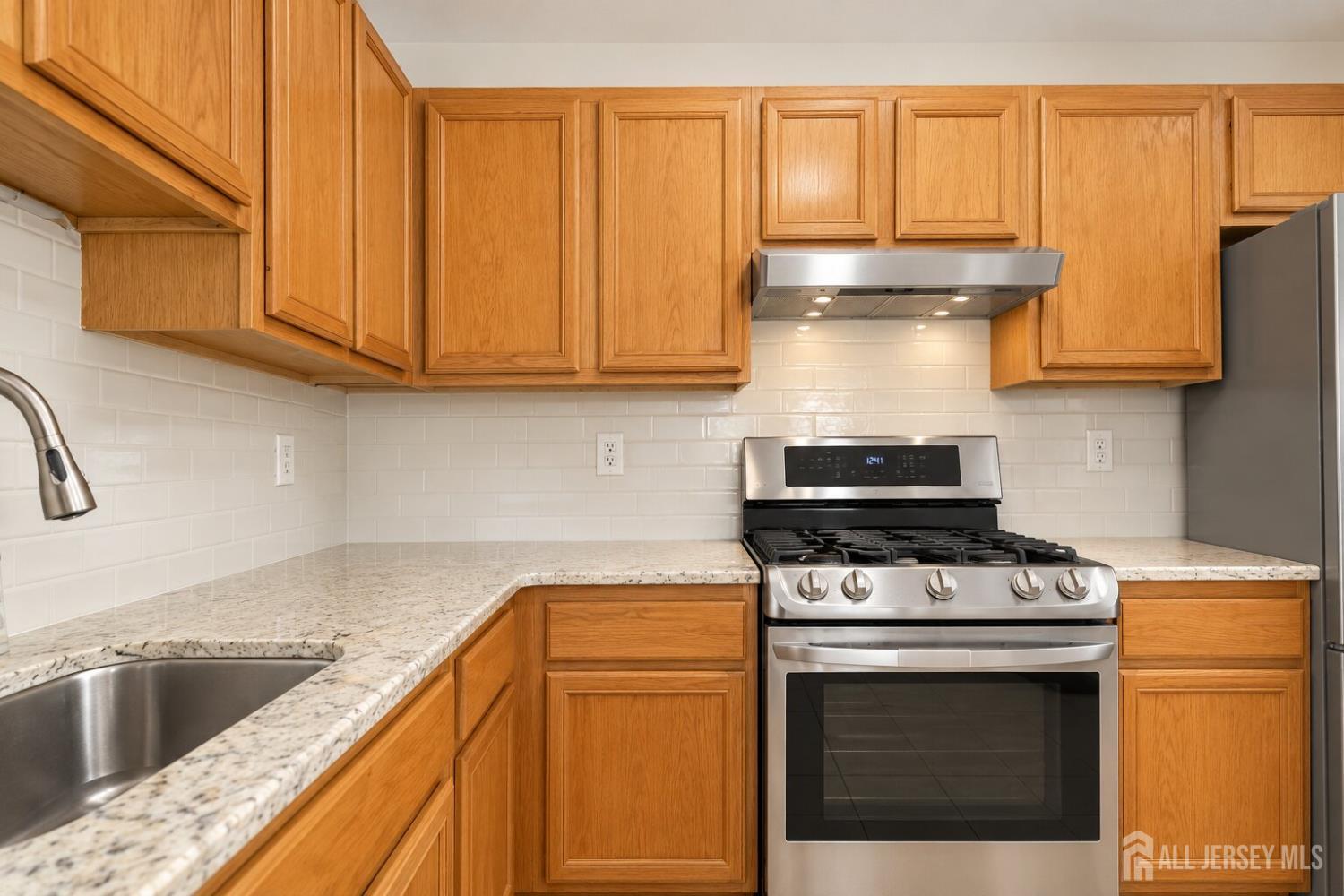 804 Wedgewood Circle Middletown NJ 07718