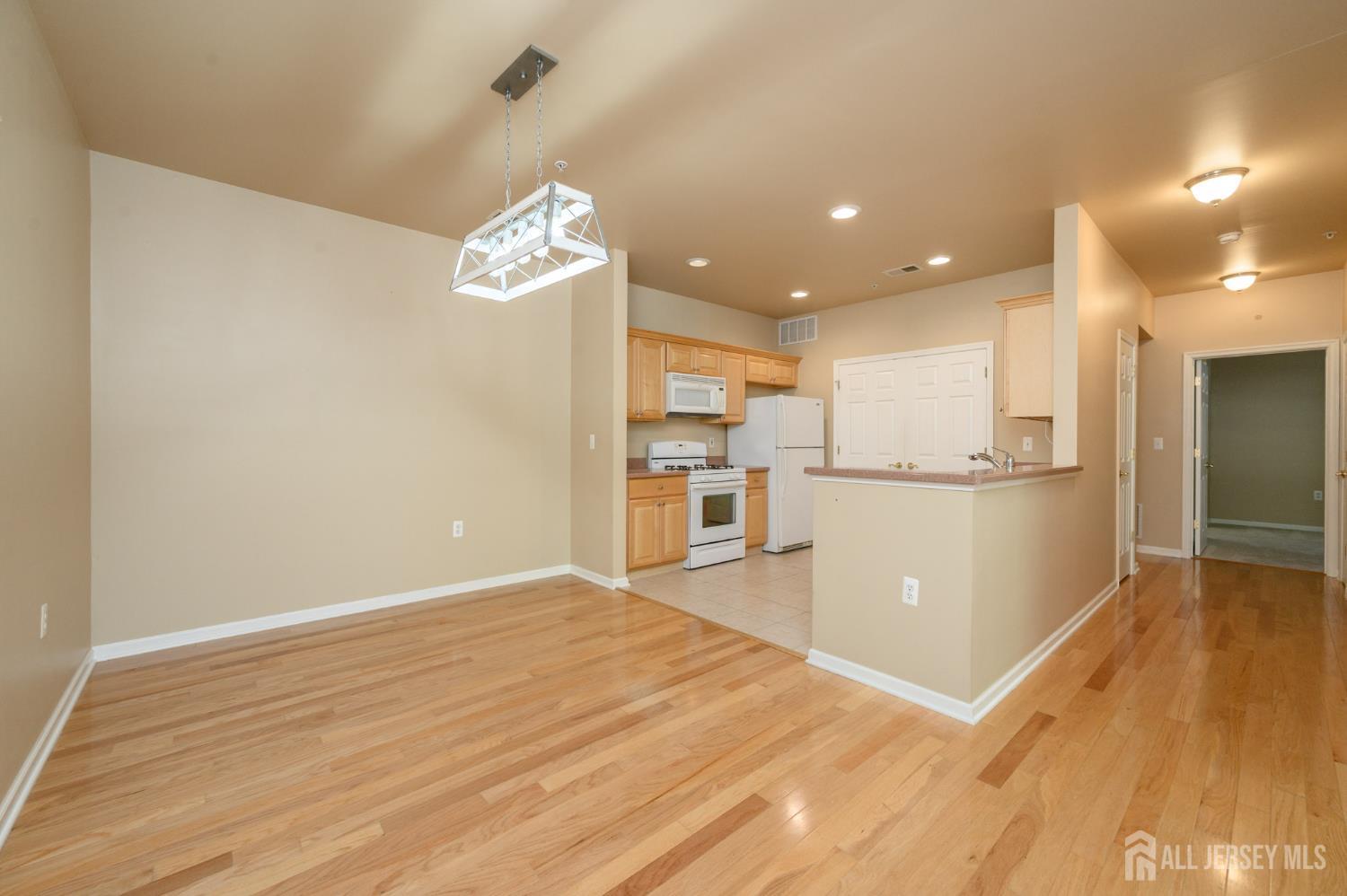 219 Sophee Lane Lakewood NJ 08701