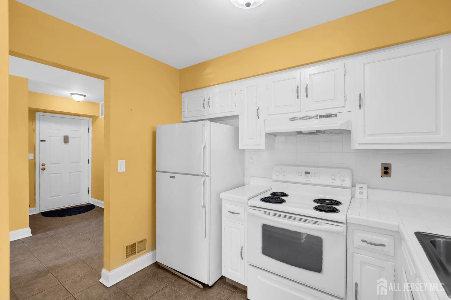 1102 Wellington Place Aberdeen NJ 07747