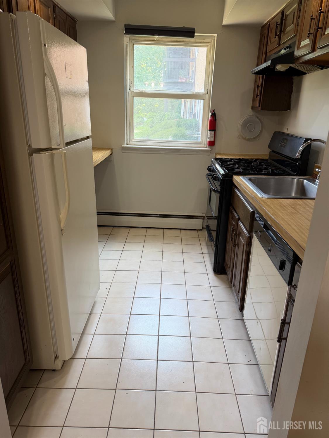 55 Gill Lane Iselin NJ 08830