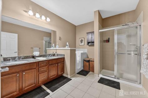 417 Regency Place Woodbridge Proper NJ 07095