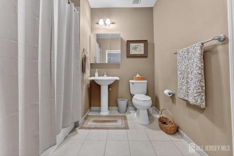 417 Regency Place Woodbridge Proper NJ 07095