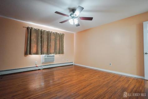 733 Cricket Lane Woodbridge Proper NJ 07095