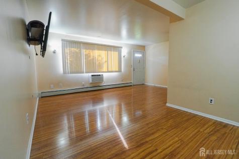 733 Cricket Lane Woodbridge Proper NJ 07095