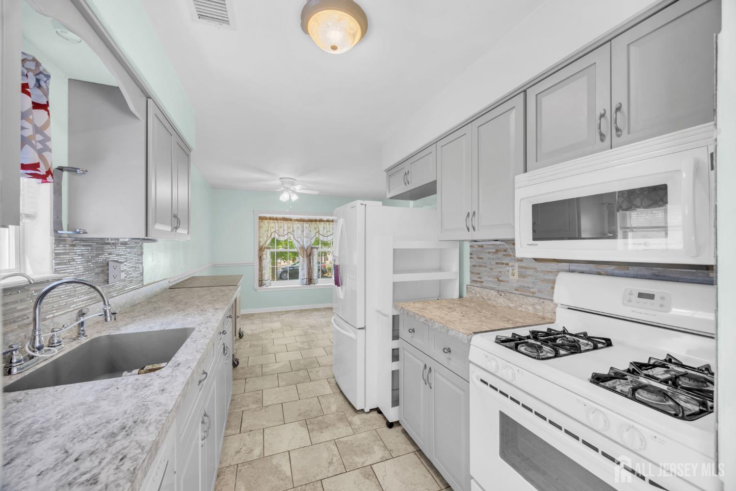 103 Brewster Circle Old Bridge NJ 08857