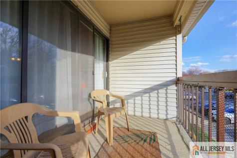207 Sunshine Court Sayreville NJ 08859