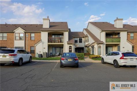 207 Sunshine Court Sayreville NJ 08859