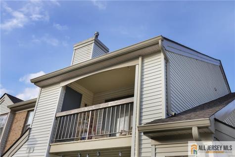 207 Sunshine Court Sayreville NJ 08859