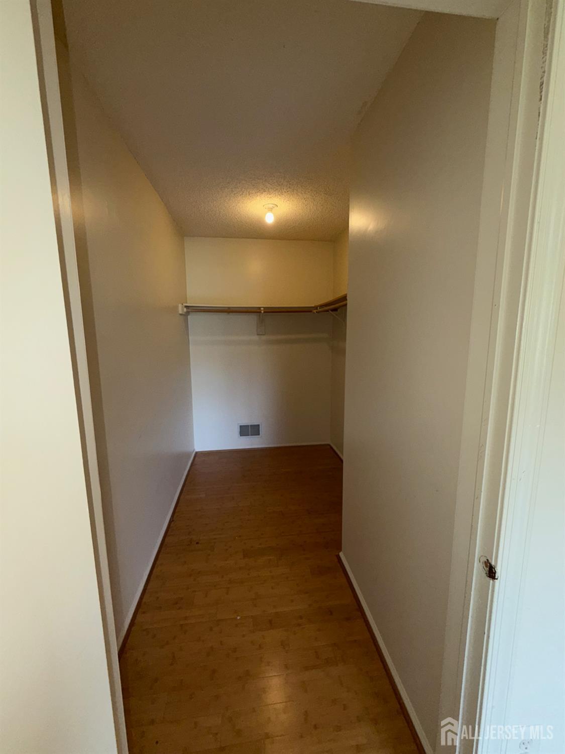 380 Lancaster Court Piscataway NJ 08854