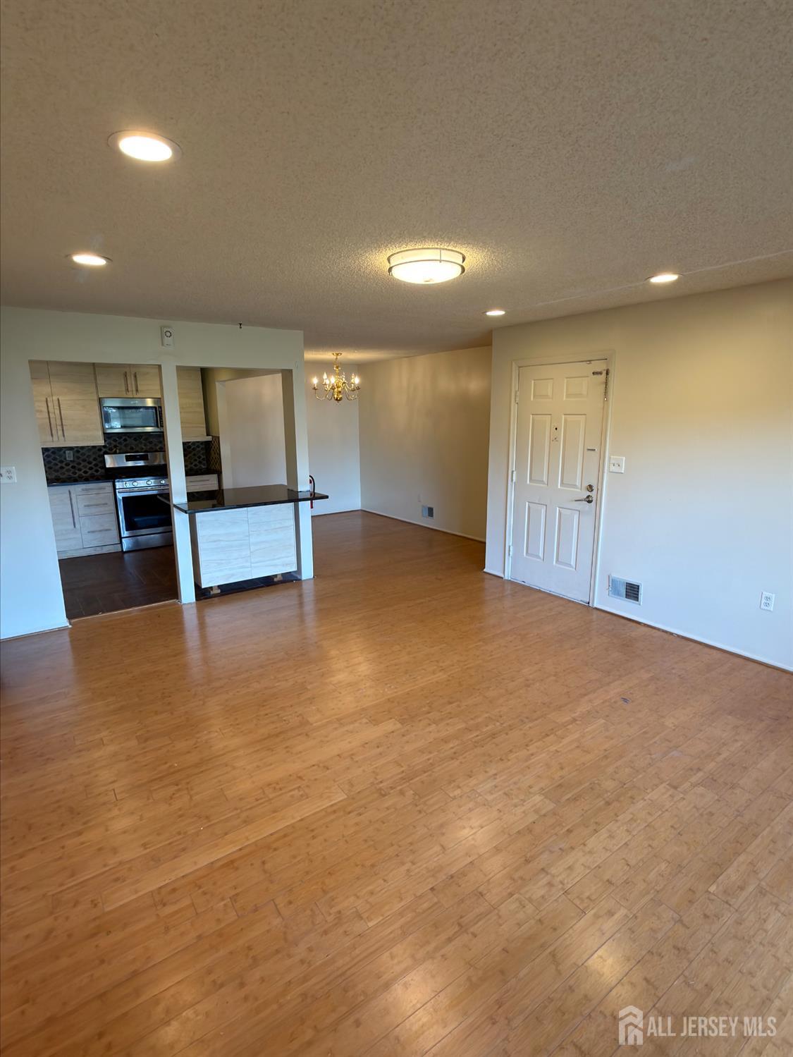 380 Lancaster Court Piscataway NJ 08854