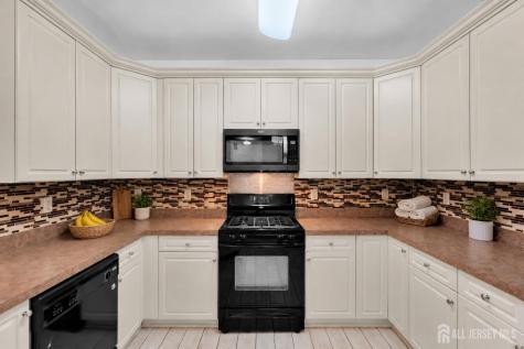 414 Sloan Court Matawan NJ 07747