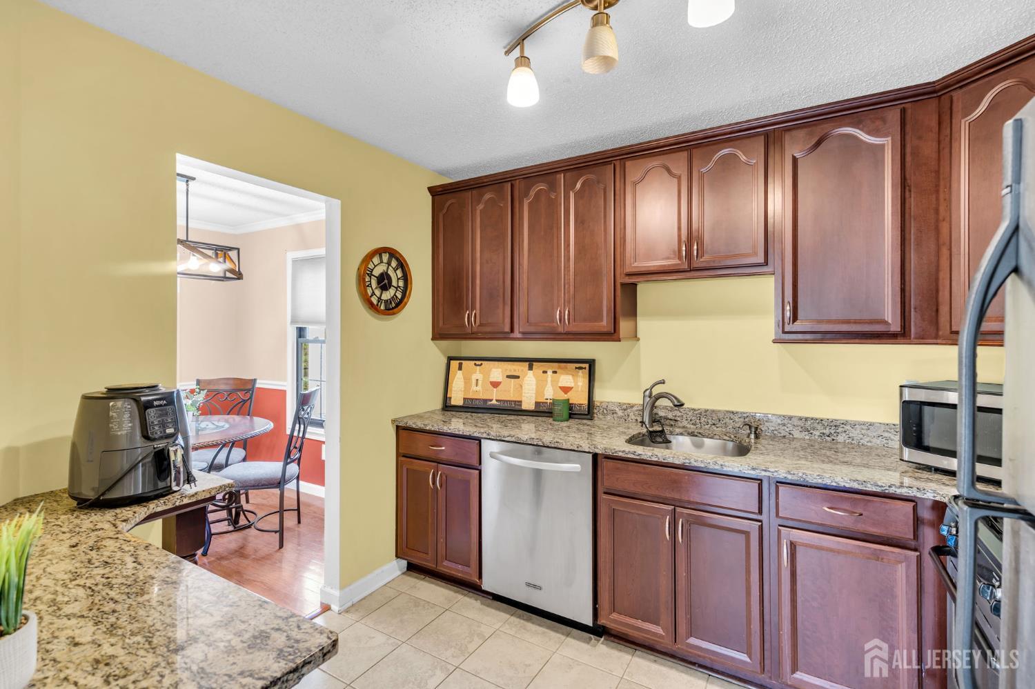 305 Owls Nest Court Jackson NJ 08527