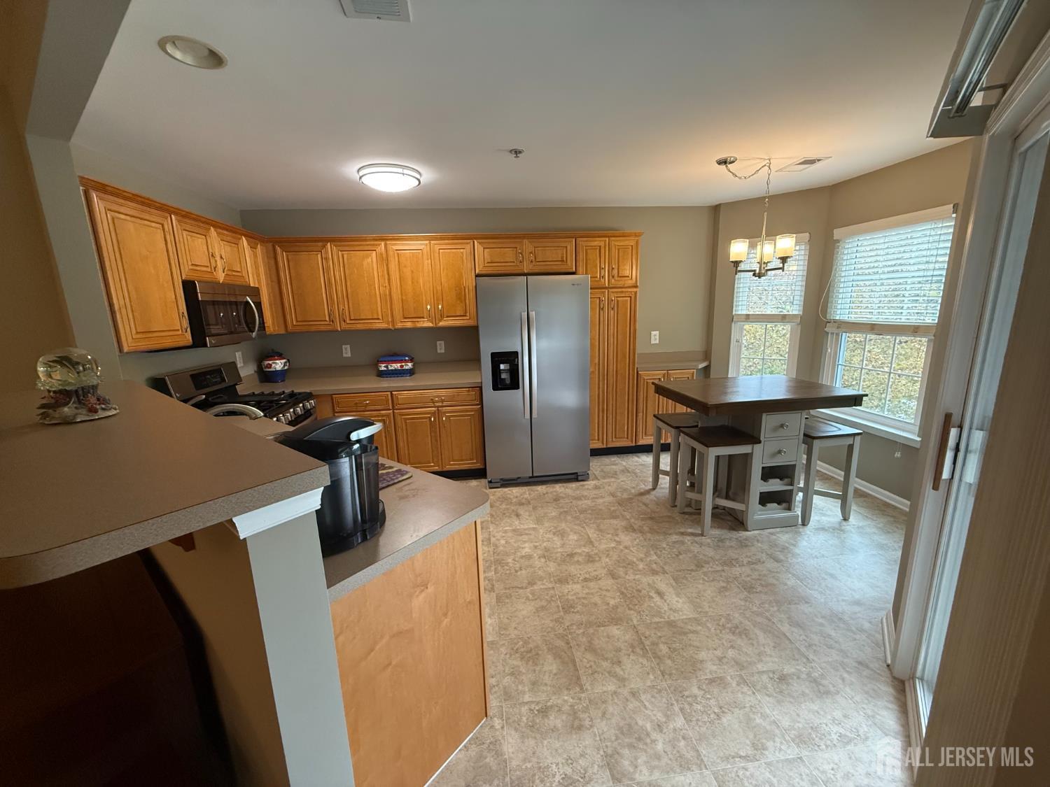 431 Mowat Circle Hamilton NJ 08690
