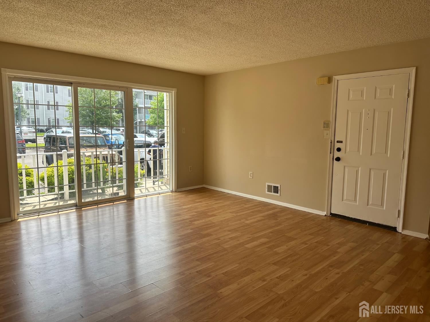 457 Northam Drive North Brunswick NJ 08902