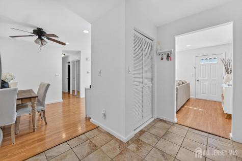 810 Cricket Lane Woodbridge Proper NJ 07095