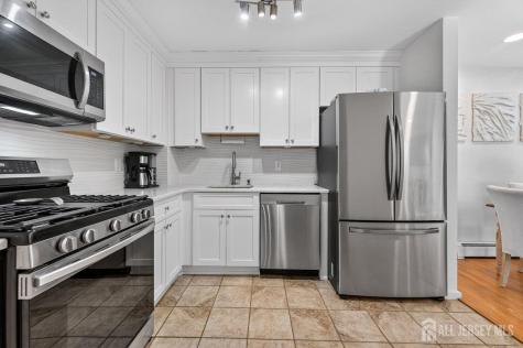 810 Cricket Lane Woodbridge Proper NJ 07095