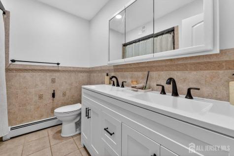 810 Cricket Lane Woodbridge Proper NJ 07095