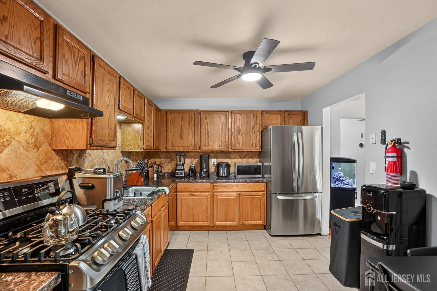 51 Woodmere Drive Sayreville NJ 08859