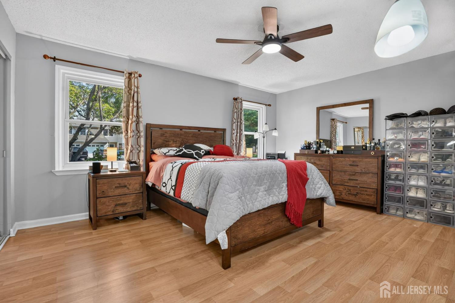 51 Woodmere Drive Sayreville NJ 08859