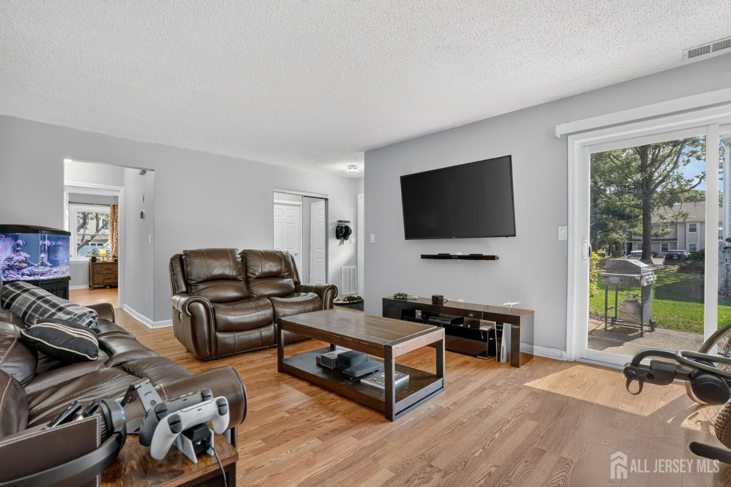 51 Woodmere Drive Sayreville NJ 08859