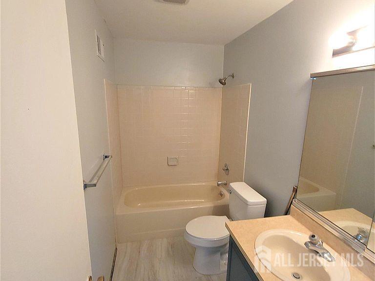 17 Deerberry Lane South Brunswick NJ 08852
