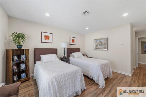 297 Yardley Drive Monroe NJ 08831