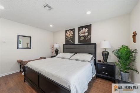 297 Yardley Drive Monroe NJ 08831