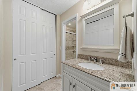 297 Yardley Drive Monroe NJ 08831