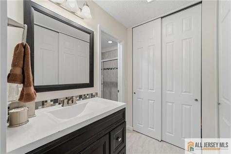 297 Yardley Drive Monroe NJ 08831